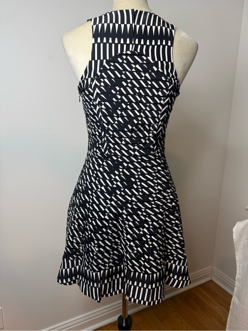 Parker Evony Mesh Panel Mini Dress Black White Geometric XS NWOT - Picture 3 of 8